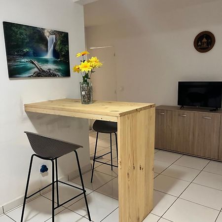 Apartamento Chez Marc Les Abymes Exterior foto